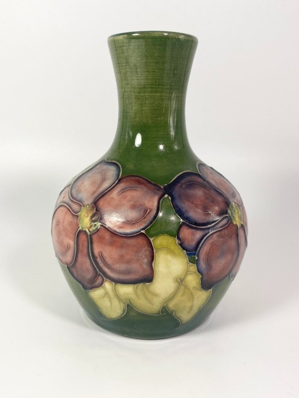 Moorcroft pansy Flowers Hand Panted Antique signed Vase England